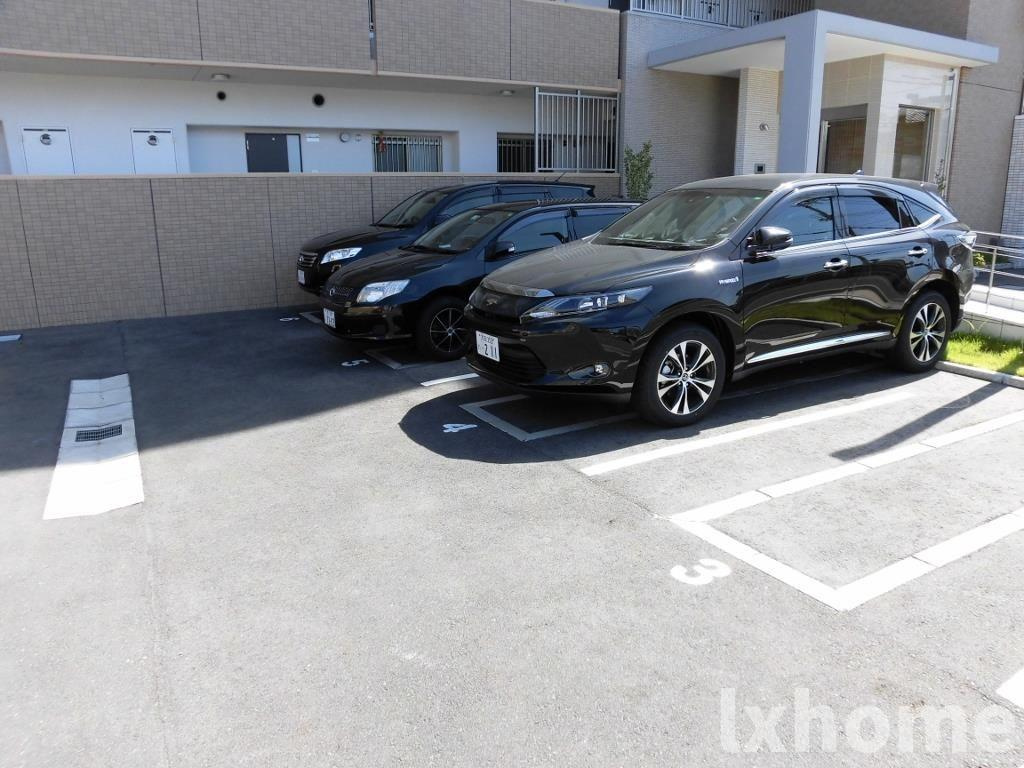 ソシア千里丘の駐車場|駐車場があります
