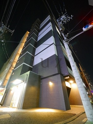 ガーラ横濱関内グランドステージの外観