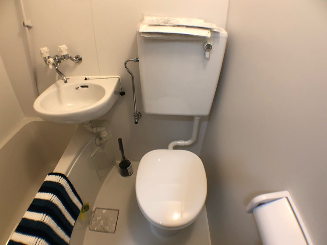 浴室内にトイレがあります☆