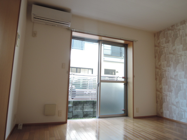 フラット高田の居間・リビング|★キレイなお部屋です★