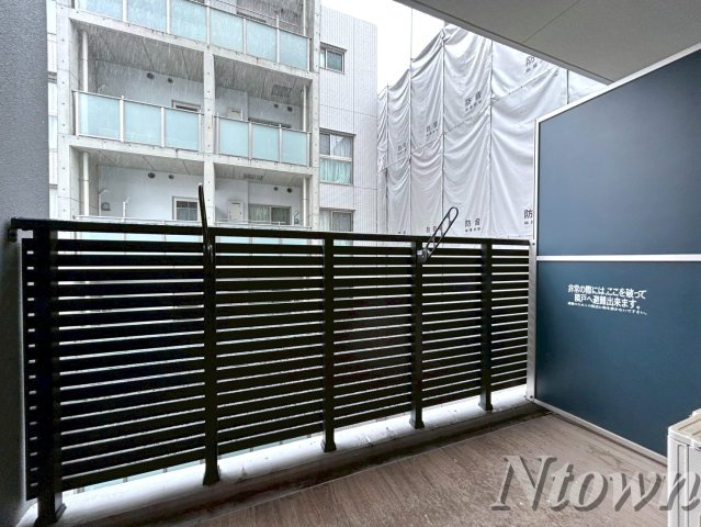 【バルコニー】 | プレサンス丸の内アドブル | バルコニーからの眺めを楽しみながら食事をしませんか