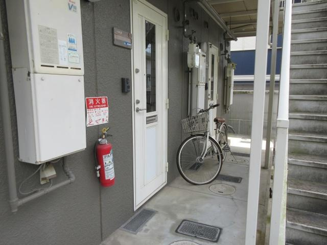 ジュネス青山のエントランス