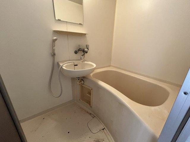 ジュネス青山の浴室