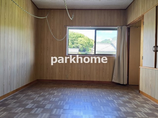 南国市緑ケ丘1丁目　中古戸建の洋室|2階西