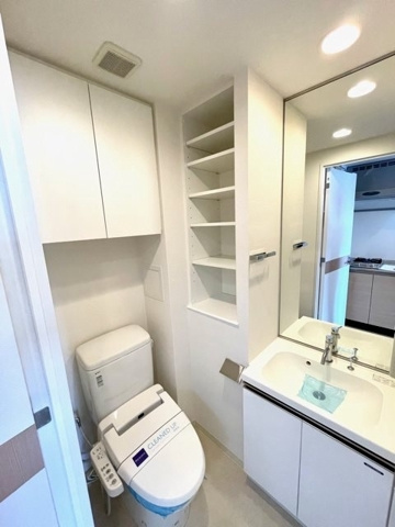 新品家具付きマンション笹塚6(KaGood東京)のトイレ