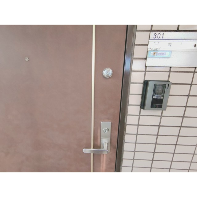 フラッツ奥沢の玄関