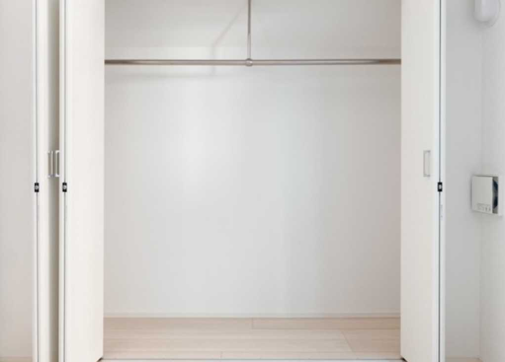 ラクラス三軒茶屋　築浅　二人入居可　管理人日勤の収納
