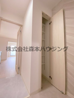 【収納】 | 　ピレーネ北条Ⅴ | シューズクローゼットついてます