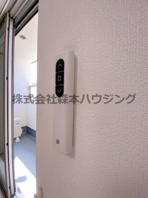 【セキュリティ】 | 　ピレーネ北条Ⅴ | 1階は電動シャッターがついています