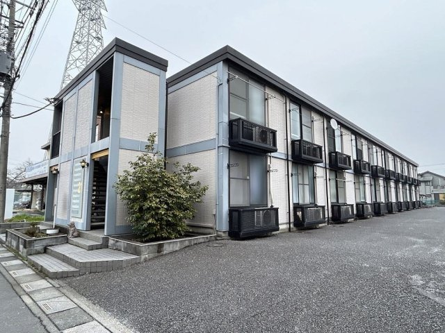 レオパレスシャルマン大塚の外観