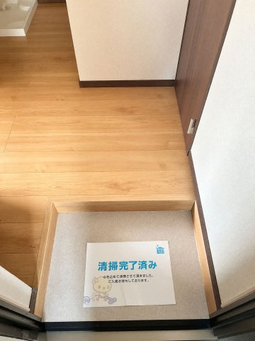 メゾンプランドール一ノ割の玄関