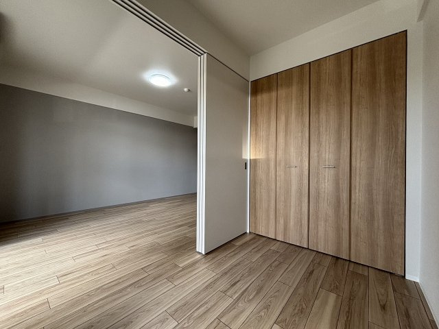 【洋室】THE SENSE RESIDENCE 甲南山手