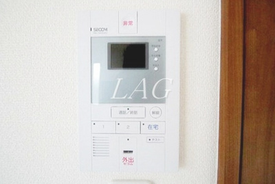 【設備】 | ＳＵＮ　ＳＱＵＡＲＥ（サン　スクエア） | モニター付きインターホンです。