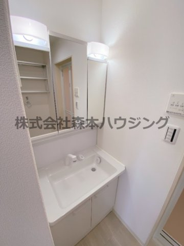 【独立洗面台】 | 　ピレーネ北条Ⅴ | 独立洗面台、朝の身支度には欠かせません