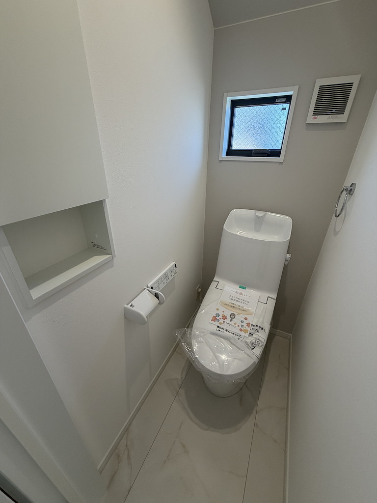 あきる野7期のトイレ|清潔感のある快適なトイレ空間。お手入れがしやすく、心地よい環境を保てます。
