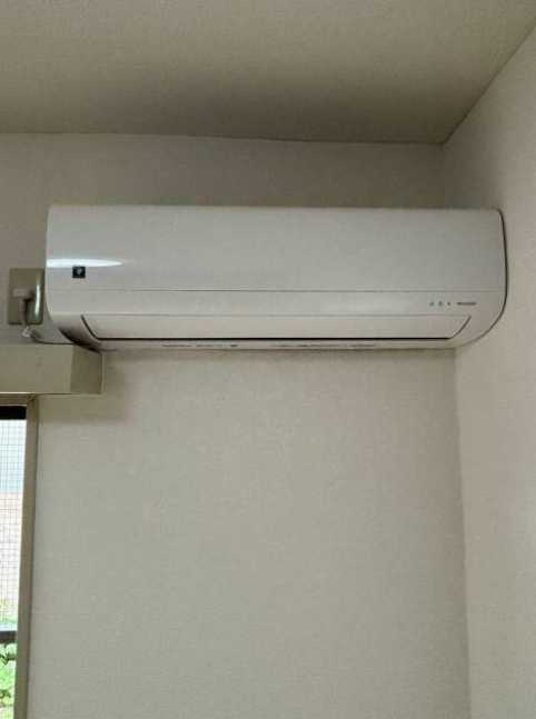 ユニバーサル用賀ハウス　南向き　TVドアホン　エアコンの設備