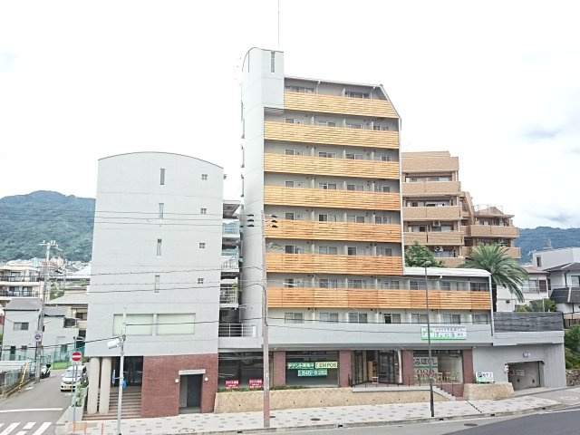パンブロス６の外観|女性専用・オートロック完備のマンションです♪