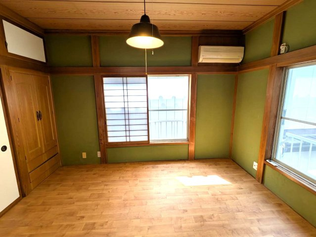 平賀戸建の洋室|２階左洋室奥