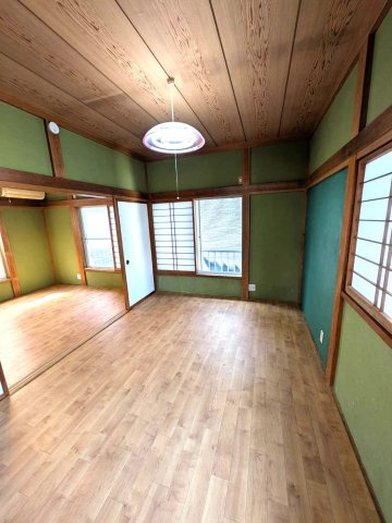 平賀戸建の洋室|２階左洋室手前