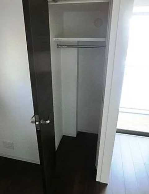 レジディア三軒茶屋Ⅲ　１Fコンビニ　陽当たり良好　礼金０の収納