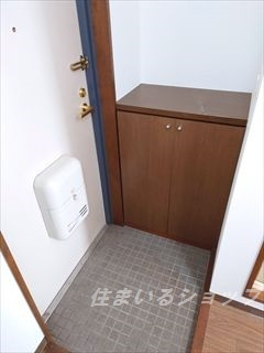 ＯＮビルの玄関|シューズボックスあり
