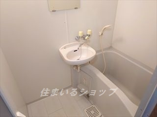 ＯＮビルの浴室