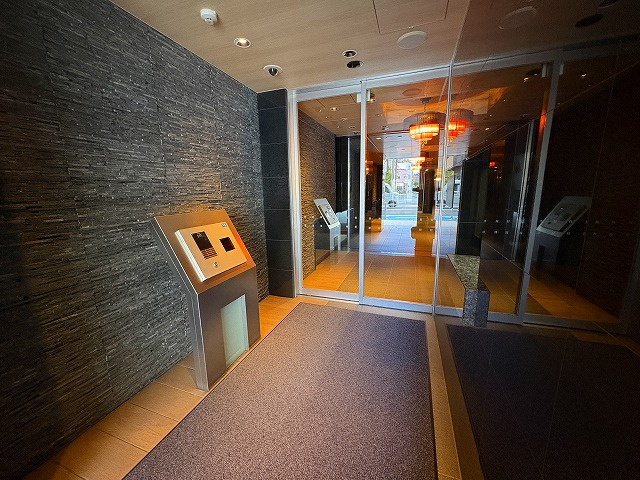 ＣＯＮＯＥ本町通のエントランス