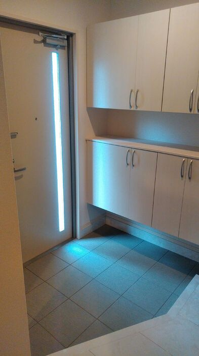 D-room千石の玄関