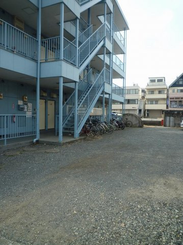 グランドール東所沢の駐車場
