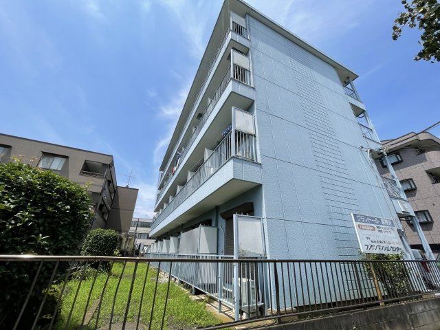 グランドール東所沢の外観