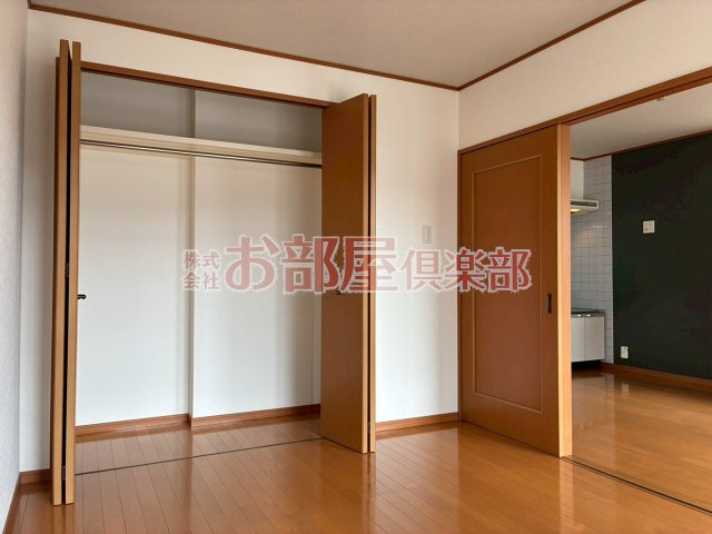 センタービレッジ本町の洋室