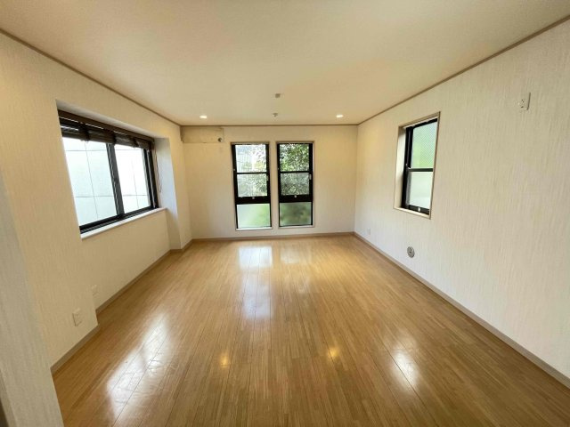 港区西麻布２丁目中古戸建の居間・リビング