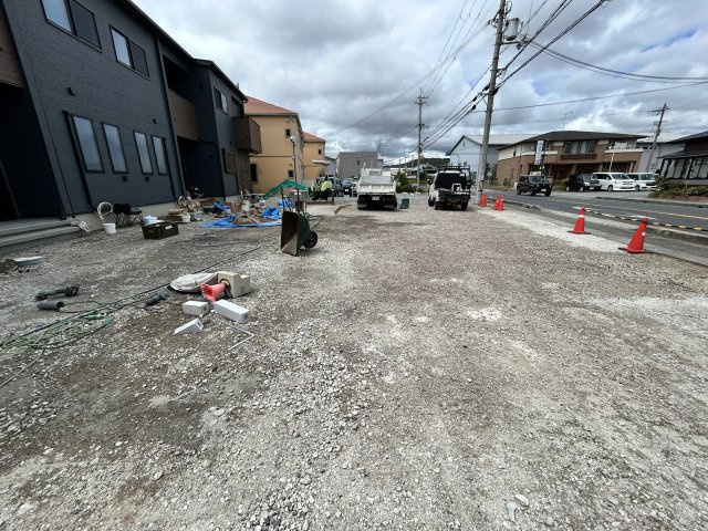 メゾンドソラⅢの駐車場