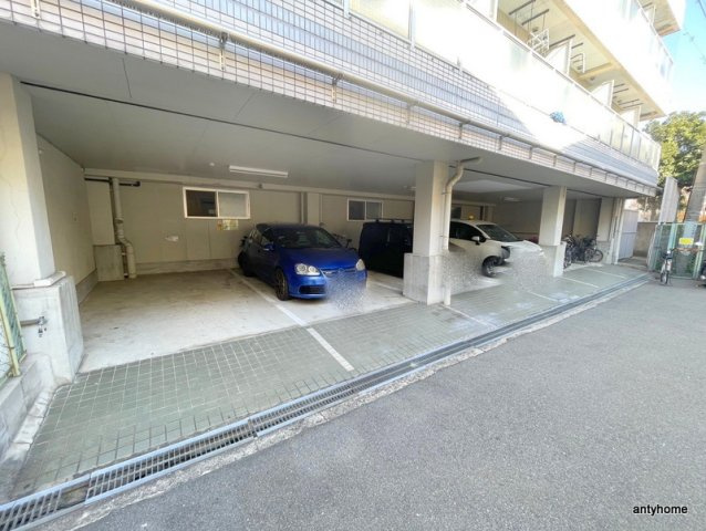ジオナ関目　仲介手数料無料の駐車場