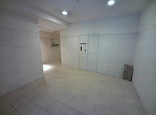 千代田区神田錦町１丁目の賃貸マンションのロビー
