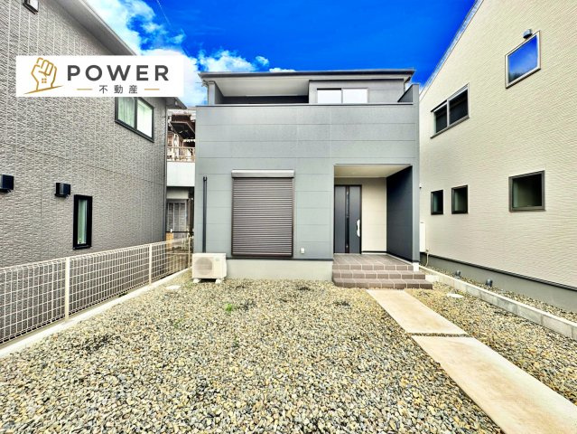 リーブルガーデン　瀬戸市今林町　全3棟の外観|落ち着いた色合いと上品な質感の外観は、家族の成長とともに永く愛せるデザインを実現しています。									
									