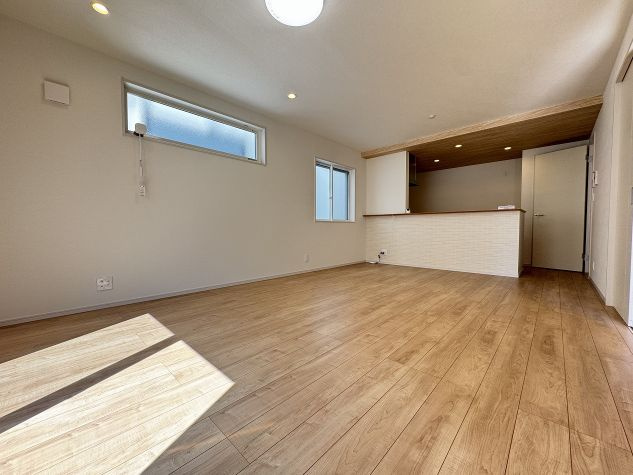 厚木市妻田北3丁目新築戸建て　5期D号棟の居間・リビング|ゆったり過ごせる居間です