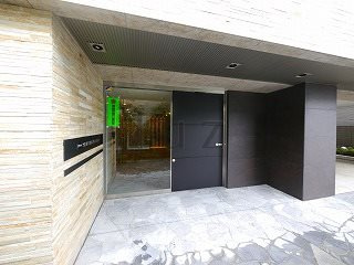 ガーラグランディ川崎榎町のエントランス