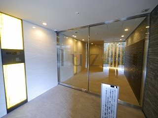 ガーラグランディ川崎榎町のエントランス