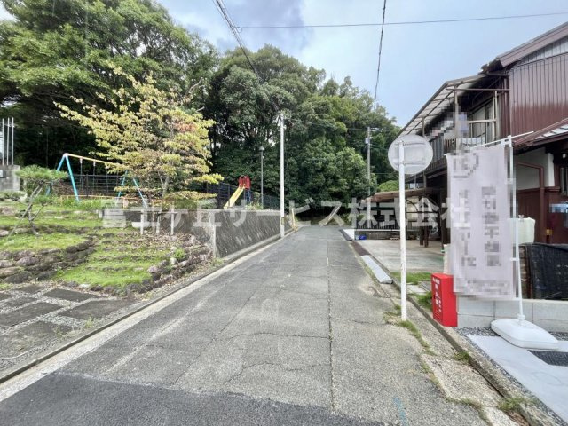 【前面道路含む現地写真】 | 豊橋市仁連木町 59期 新築一戸建て | 前面道路です