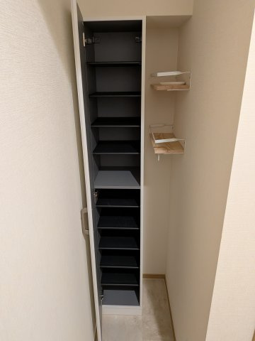 【収納】 | Soga Architect BLDⅡ | 靴もたくさん入りますね