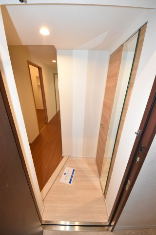 ジャスパ御堂筋本町の玄関