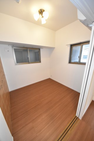 ジャスパ御堂筋本町の寝室