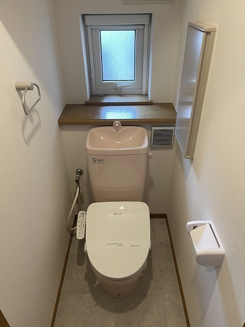 コモ　ド　カーサのトイレ