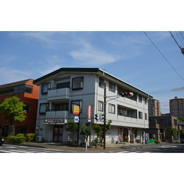 スリービレッヂの外観
