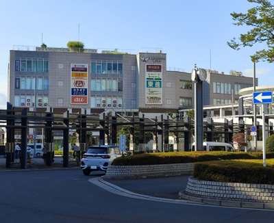 中央図書室・越谷市パスポートセンターまで400ｍ