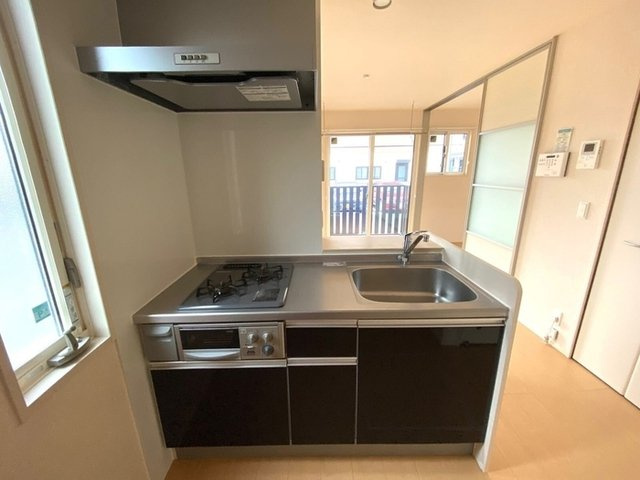 プレシャス　Ａのキッチン|２口コンロ付きシステムキッチンです。