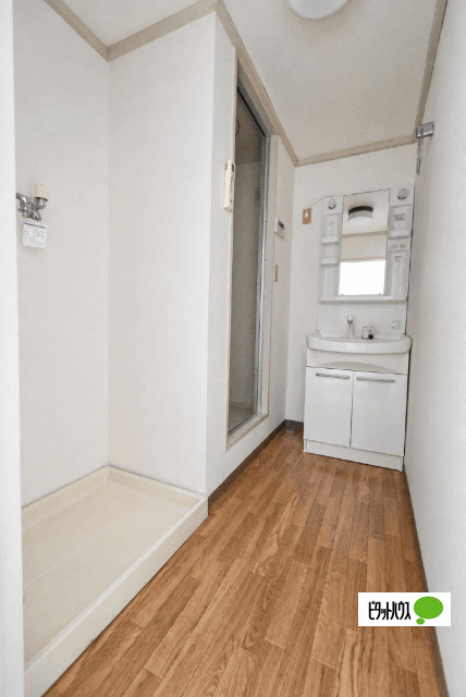 ＫＧ　Apartmentsの浴室
