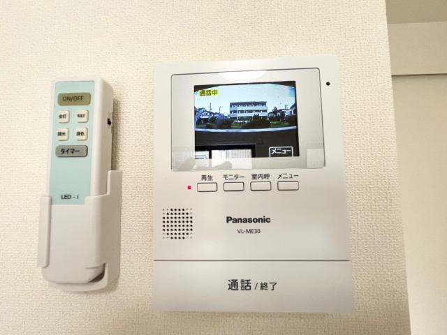 向日葵の内装|カメラ付インターホン
