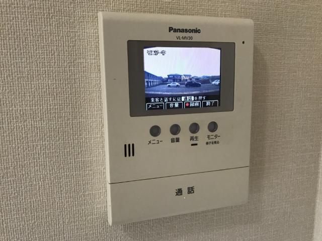 ヴァン・ベール居島の内装|カメラ付インターホン